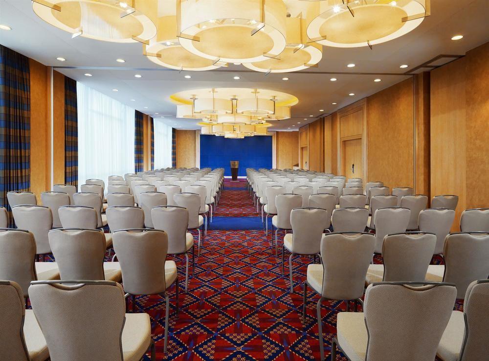 Sheraton Poznan Hotel Bagian luar foto Meeting room