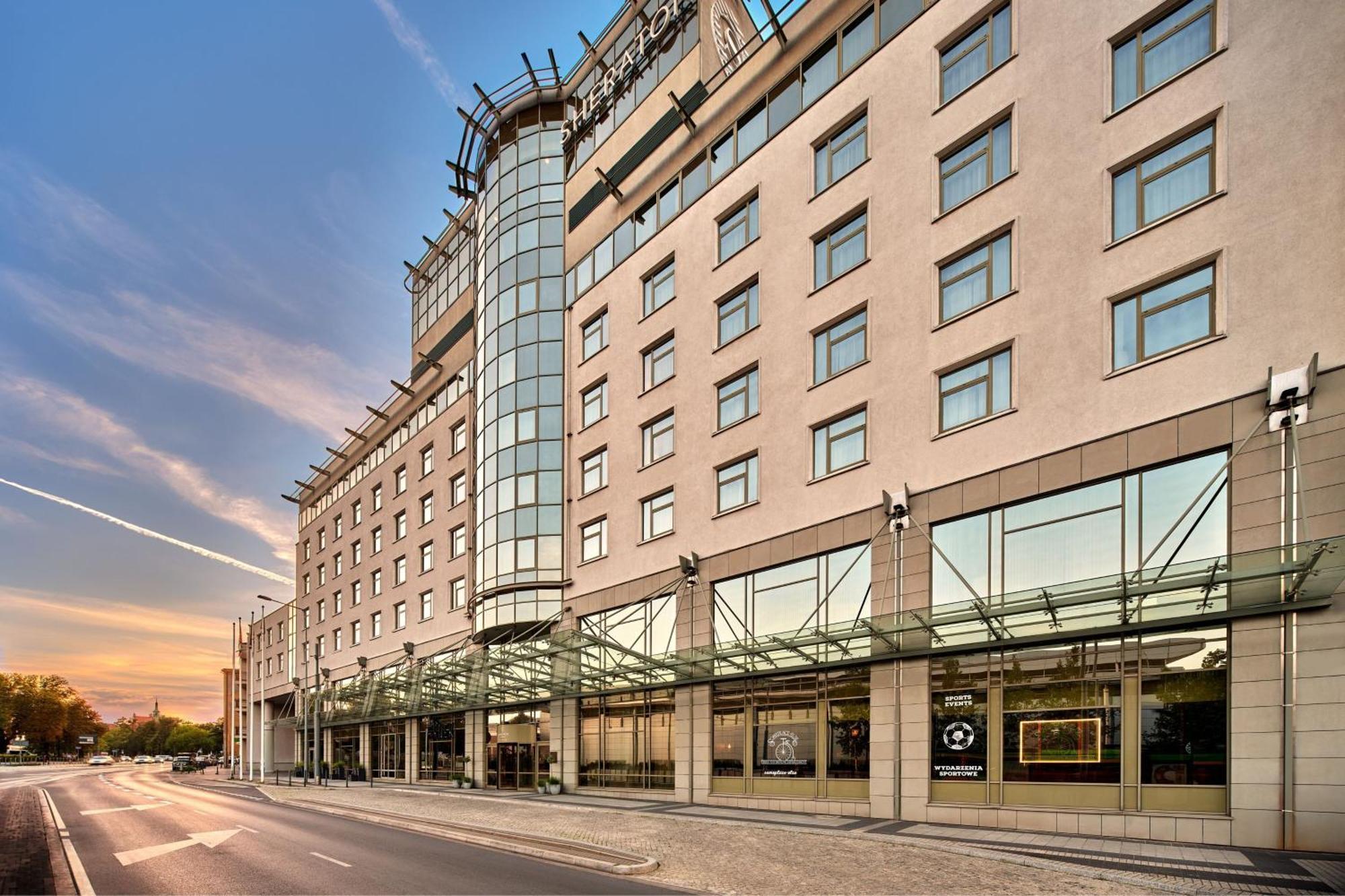 Sheraton Poznan Hotel Bagian luar foto The Westin Palace, Brussels
